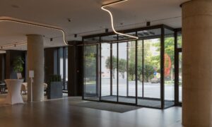 clean and functional new commercial glass doors after repair